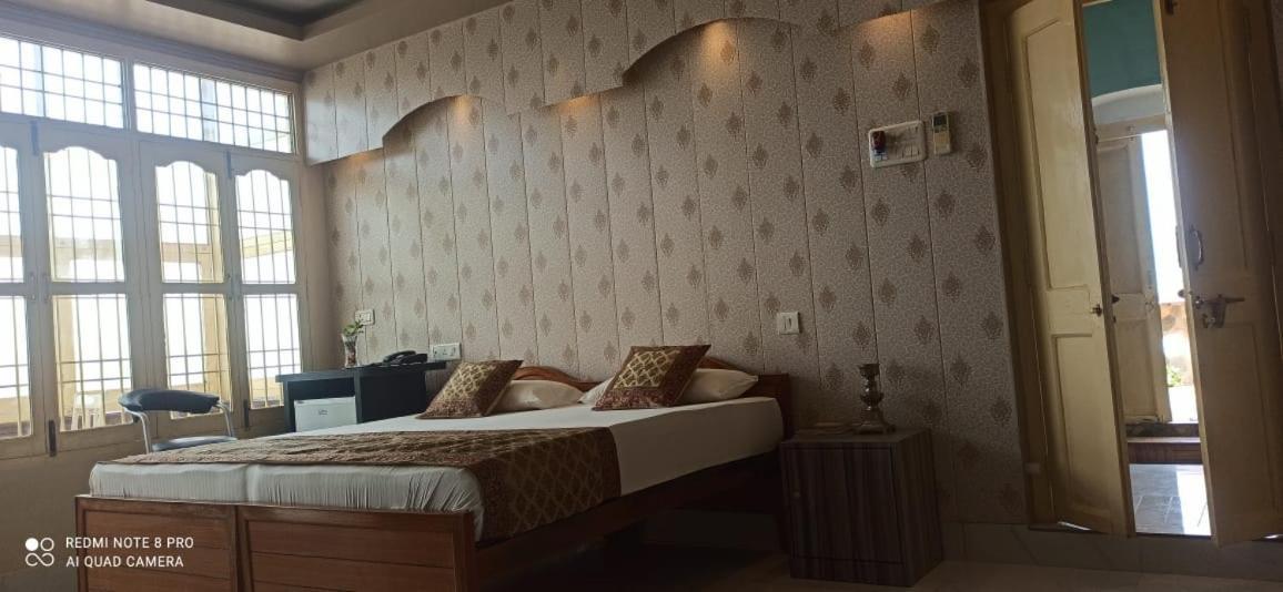 Shiva Ganges View Guest House Varanasi Exterior foto